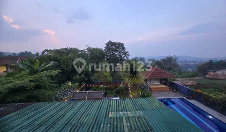 foto lainnya villa furnished di lembang bandung,