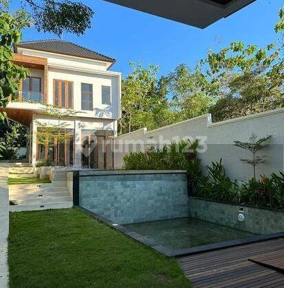 Luxury Villa in Uluwatu, Bali Near Renaissance Hotel 2