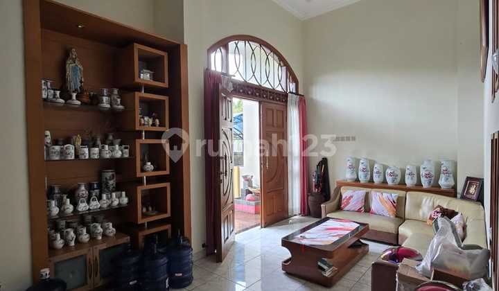 Rumah Bagus Straregis Di Mainroad Setraduta Raya 2