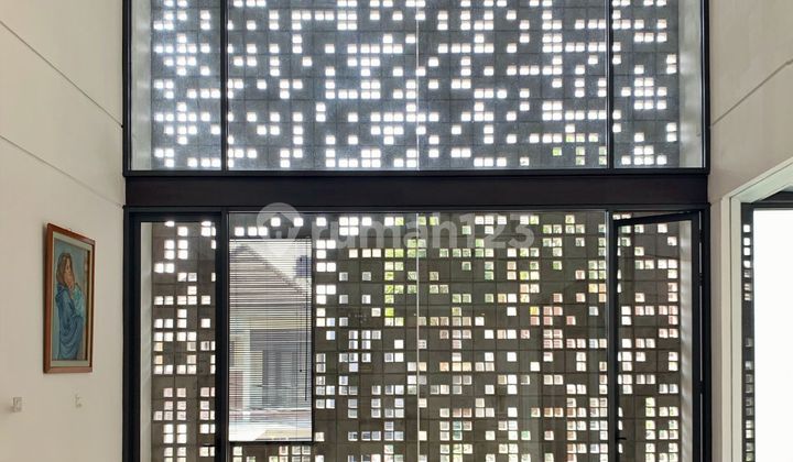 Semi-Furnished Modern House in Sumbersari – Soekarno Hatta Wing. Elegant Design & Move-In Ready. 2