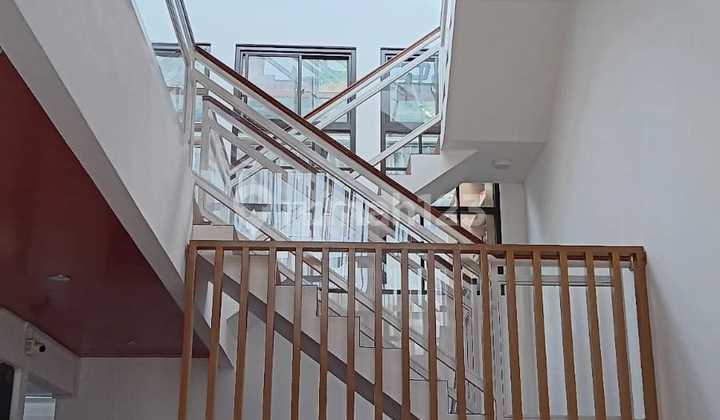 Rumah Full Furnished di Cigadung - Siap Huni, Ada Rooftop 2