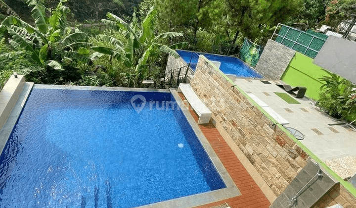 Rumah Villa Dengan Private Pool, View Bukit di Dago Pakar Bandung 1