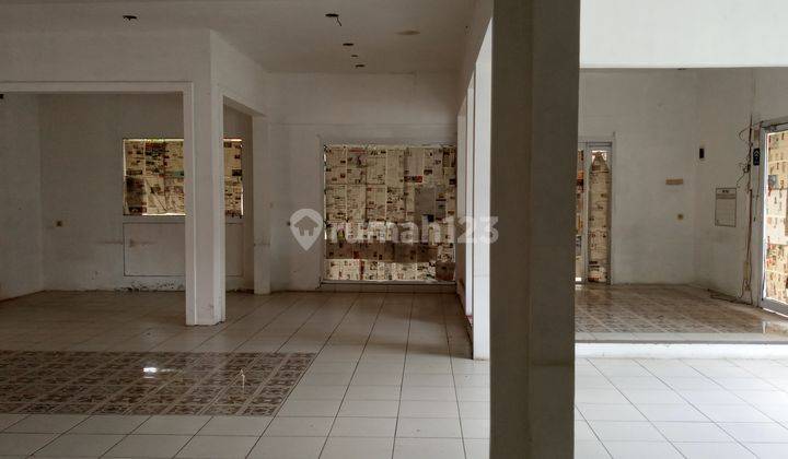 Rumah / Ruang Usaha dekat UGM.Cck utk usaha kuliner.Lokasi strategis. 10