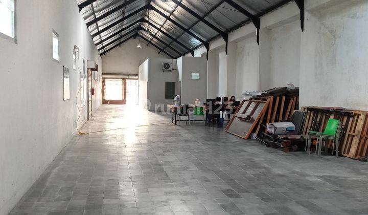 Gudang siap pakai di Maguwoharjo lengkap dg kantor. 9