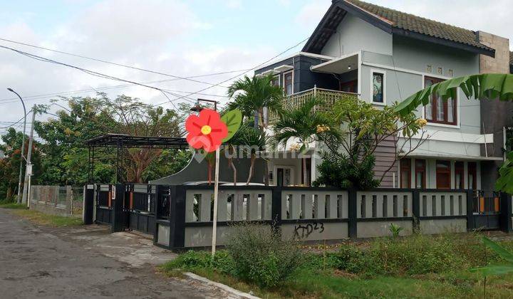 Rumah 2 lantai full furnished di timur PLN Gedongkuning. 2