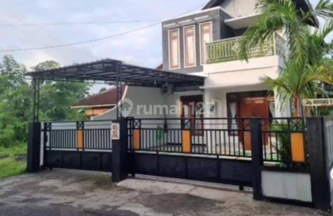 Rumah 2 lantai full furnished di timur PLN Gedongkuning. 1