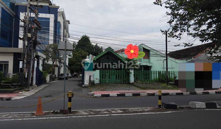 Rumah Tua Di Pusat Kota Yogyakarta ,500 Meter Dari Tugu Yogya, 5 Menit Ke Malioboro. Lokasi Cck Untuk Usaha, Kantor Ataupun Rumah Tinggal/ Homestay. Area Komersiil Di Pusat Kota. Dijual Cepat, Nego Sampai Deal. 2