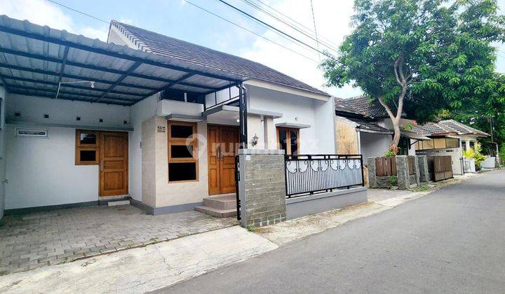 Rumah Minimalis Di Kadisoka, Lokasi Strategis. Dekat Dg Stadion, Rs Hermina, Kampus, Sd/Smp/Sma Budi Mulia, Jogja Bay. 1