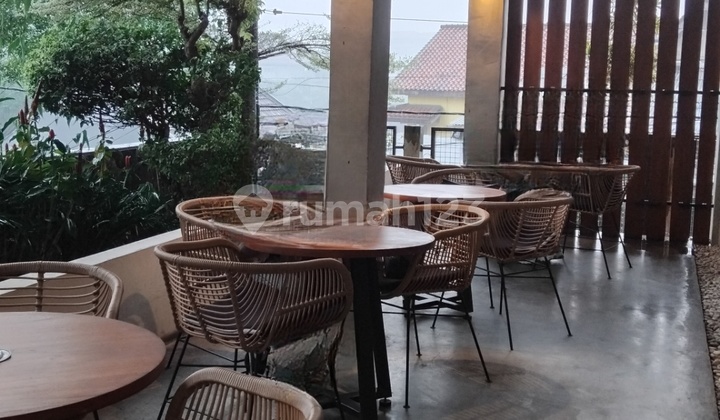 Cafe Legend & Instagramabel Yg Tidak Pernah Sepi. Sering Jadi Tempat Nugas Mahasiswa Ugm. Tempatnya Luas. Cafe Legend & Instagramabel Yg Tidak Pernah Sepi. Sering Jadi Tempat Nugas Mahasiswa Ugm. Tempatnya Luas.