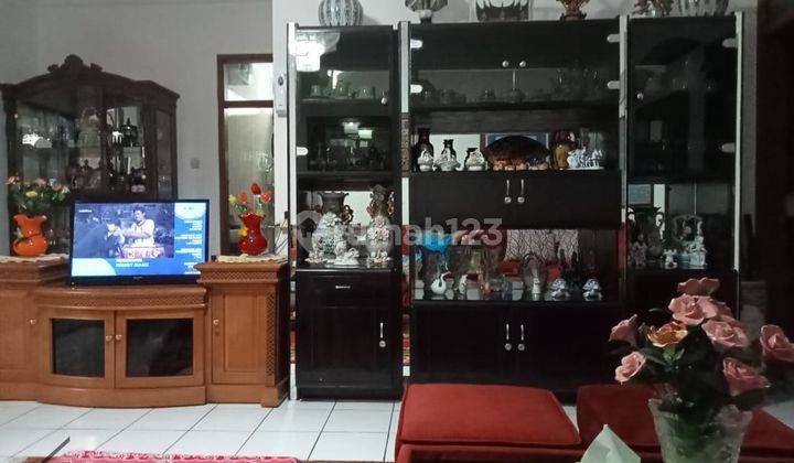 Dijual Cepat Rumah Tinggal Nyaman Beserta Isinya, Ada Usaha Kos kosan Daerah Sayap Ahmad Yani 5
