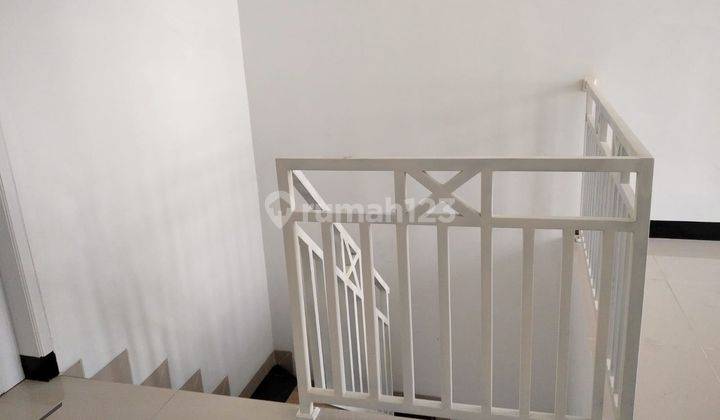 2 Unit Bersebelahan, Rumah Baru Bagus Banget Daerah Antapani 2