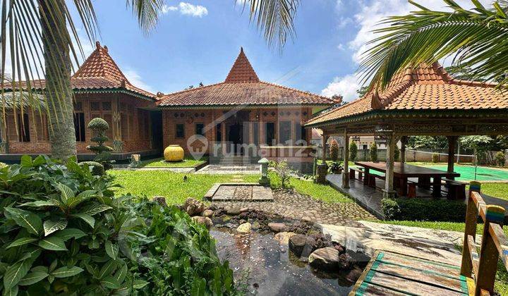 Rumah Villa Javanesse Style dengan Kebun nan Luas di Purwakarta Cocok Untuk Berlibur Ataupun Dijadikan Resto Tradisional 1