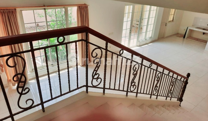 Rumah ELEGANT, NYAMAN DAN AMAN di THE GREEN BSD CITY ,TANGERANG SELATAN. 2 Lantai  SHM 2