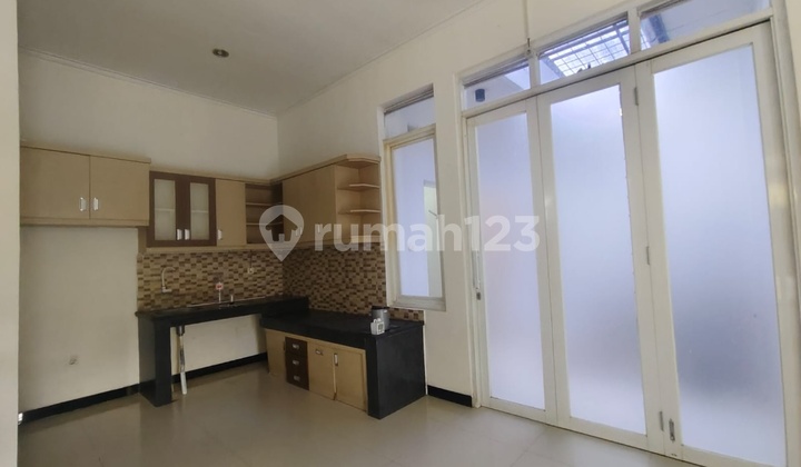 Rumah Hook Strategis Minimalis Dekat Tol Margaasih, Taman Kopo Indah 2