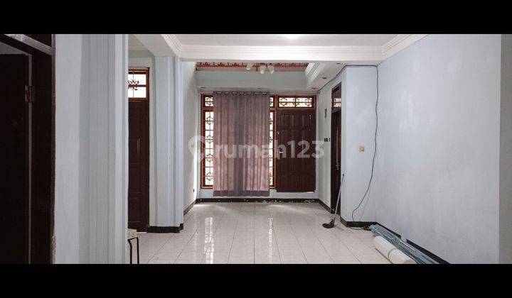 Rumah 2 lantai sudah renovasi, Taman Kopo Indah  1