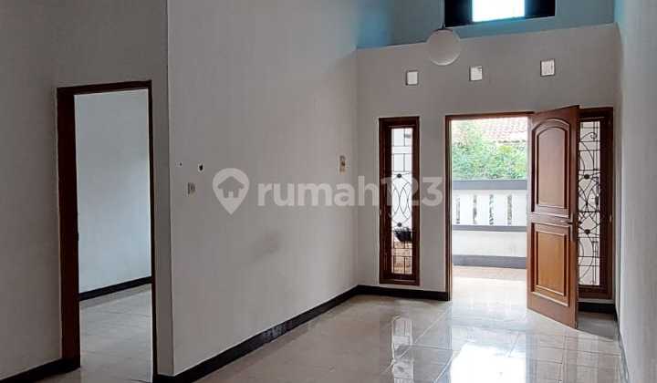 Rumah Strategis Asri dan Nyaman, Taman Kopo Indah 2