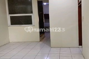 Strategic 2-Story House, Serene and Comfortable, Taman Kopo Indah. Good SHM House Strategic 2-Story House, Serene and Comfortable, Taman Kopo Indah. Good SHM House