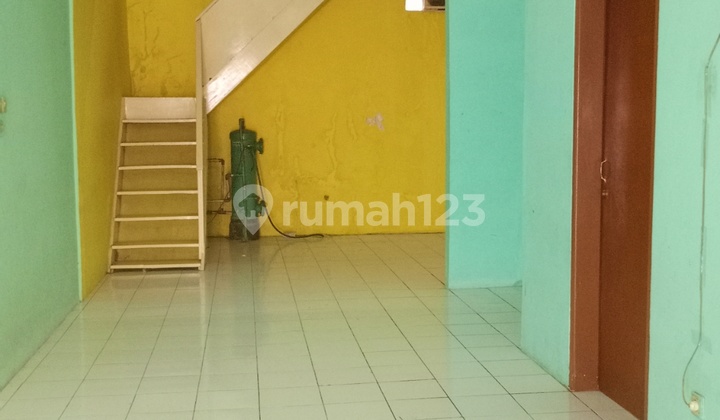 Rumah Minimalis 1,5 Lantai Strategis, Siap Huni, Taman Kopo Indah 2