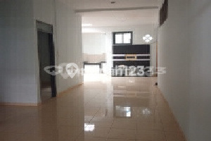 Strategic Ready-to-Occupy House Near Margaasih Toll Road, Taman Kopo Indah