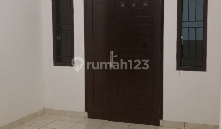Clean Minimalist House Ready to Occupy, Taman Kopo Indah 2