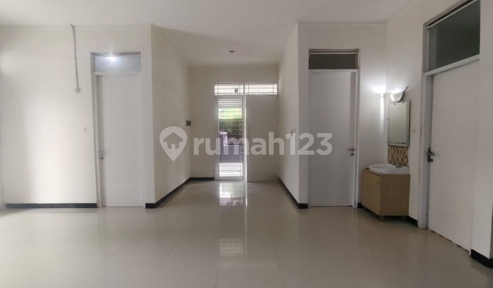 Rumah Hook Strategis Minimalis Dekat Tol Margaasih, Taman Kopo Indah