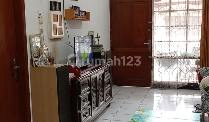 Strategic Minimalist House Ready to Occupy, Taman Kopo Indah 2
