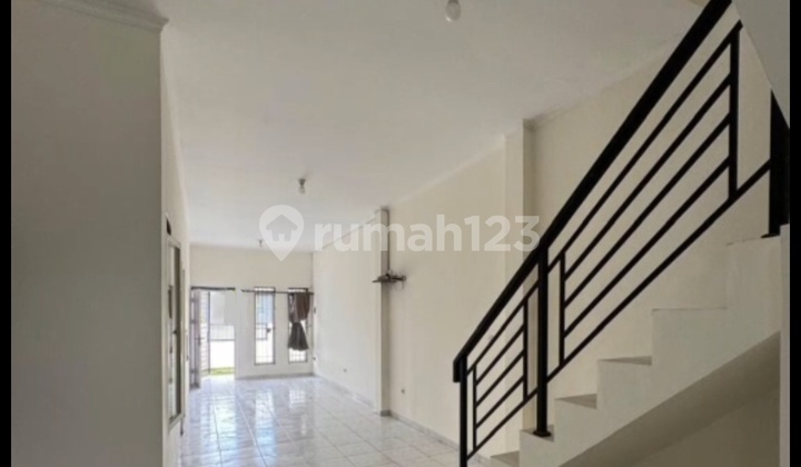 Rumah Minimalis 1,5 Lantai Dekat Tol Margaasih, Taman Kopo Indah