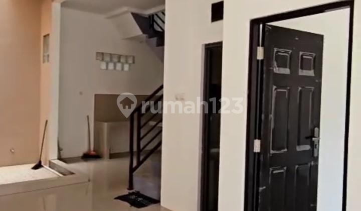 Rumah Minimalis 2 Lantai Murah Baru Renovasi, Kopo Permai