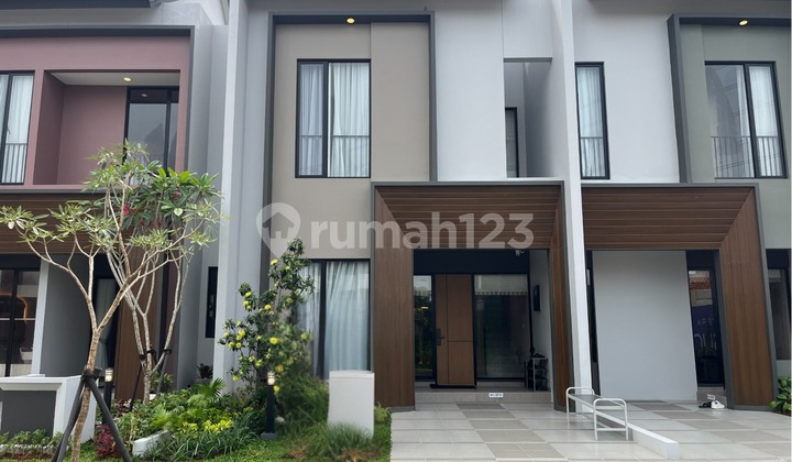 Rumah 3 Kamar Tidur Dekat Binus Alam Sutera dan Tol, Dp Dicicil