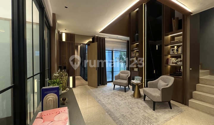 Rumah Klasik 3 Lantai di Pusat Bsd, Dekat Taman dan Mal Eastvara 2