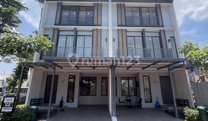 3-Story House in Gading Serpong, Near Boulevard Street 3-Story House in Gading Serpong, Near Boulevard Street