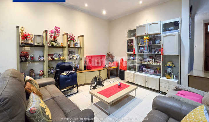 Rumah 2 Lantai Dijual Puri Indah Kembangan Hadap Selatan - 200m2 2