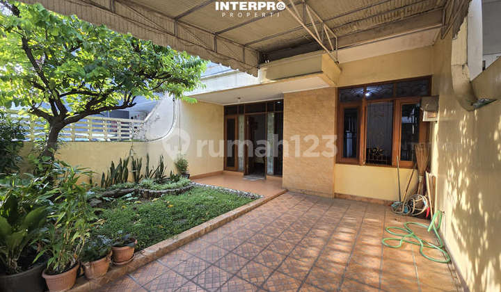 Rumah Hitung Tanah Dijual Intercon Cocok Untuk Bangun Ulang 117m2