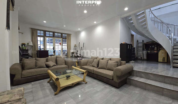 Rumah 2 Lantai Siap Huni Dijual Komplek Grawisa Furnished - 176M2 2