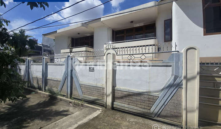 Rumah Hoek Dijual Taman Ratu 4 Kamar Tidur Luas Tanah 375m2 2