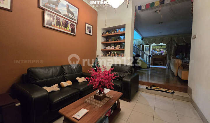 Rumah 2,5 Lantai Puri Indah Dalam Cluster Hadap Timur - LT 200m2