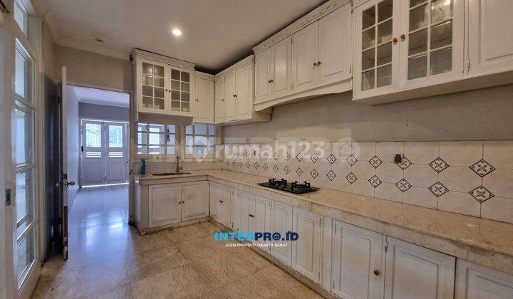 Disewakan Rumah Minimalis 2 Lantai Intercon Kebon Jeruk Lt. 200m2 5