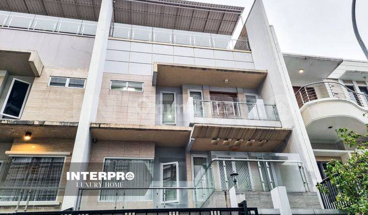 Disewakan Rumah 4 Lantai Permata Buana Design Minimalis Ada Kolam 1