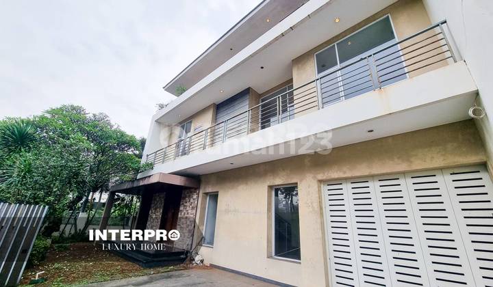 Rumah Hook 3 Lantai Dijual Permata Buana Mewah dan Luas - 380m2 2