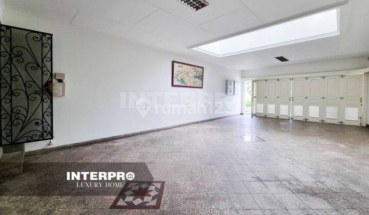 Disewa Rumah Hook Klasik Mewah Full Marmer Intercon Kebon Jeruk  4