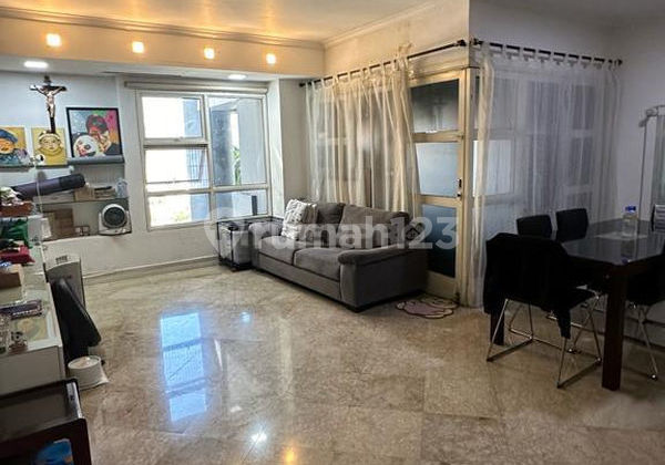 Apartemen 3BR Dijual Grand Tropic Grogol Lokasi Strategis - 144m2