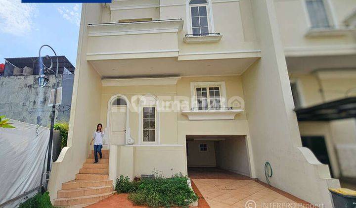 tampak depan rumah dijual camden house residence