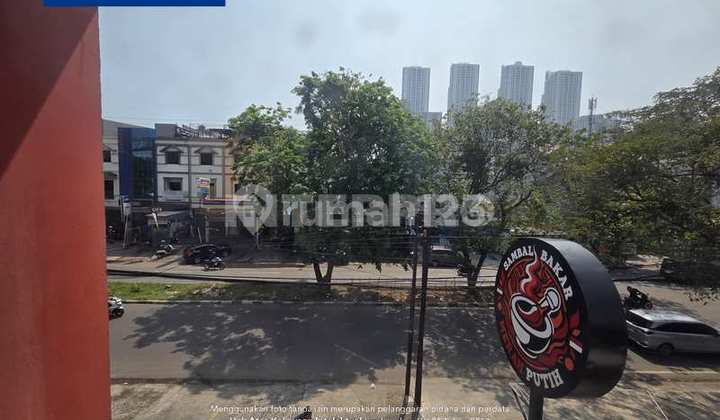3-Story Linked Shophouse in Muara Karang Pluit, Highly Strategic - 92m2