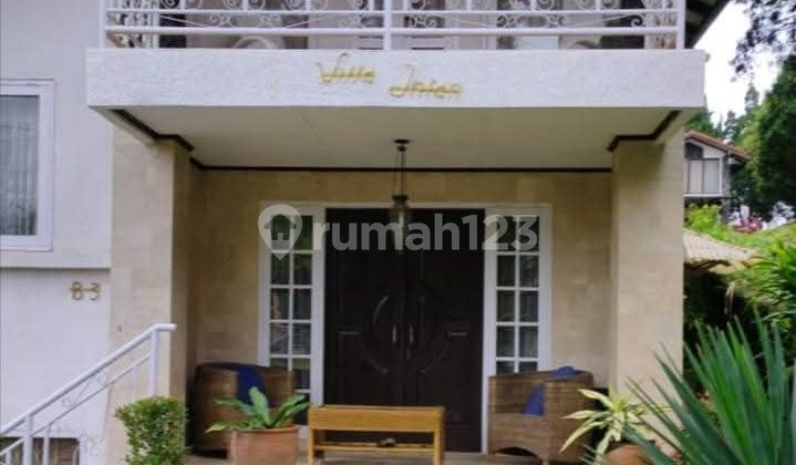 Rumah Villa Bagus Murah di Villa Istana Bunga Lembang Bandung 2