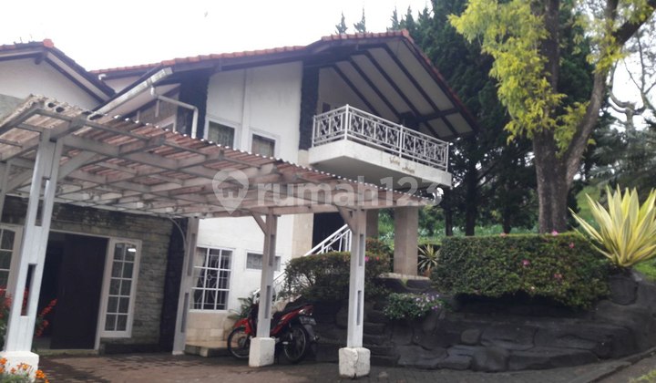 Villa Siap Huni di Villa Istana Bunga Murah Parongpong Bandung