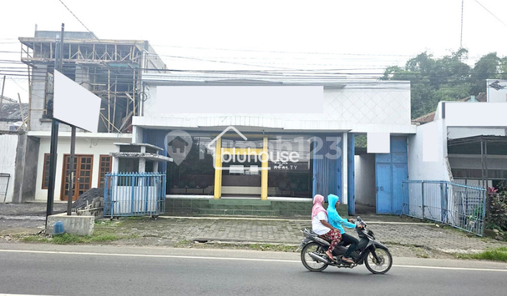 Rumah Usaha Strategis Siap Pakai di Jalan Utama Tumpang