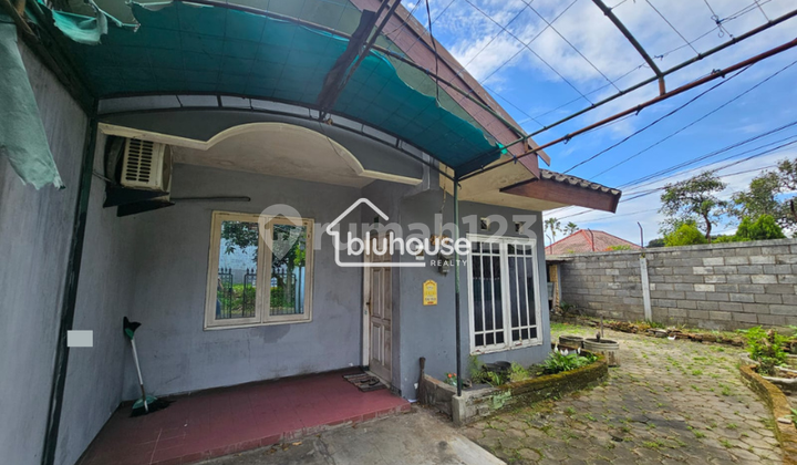 Rumah Klasik 2 Kamar Siap Huni Dekat Tol di Araya