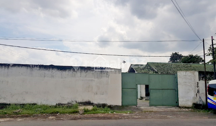 Gudang Luas di Industri Mangliawan, 7 Menit ke Exit Tol Pakis. Gudang Luas di Industri Mangliawan, 7 Menit ke Exit Tol Pakis.