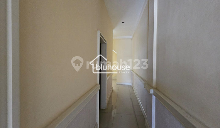 3-Storey Strategic Commercial Shop House Near University in Dieng 2