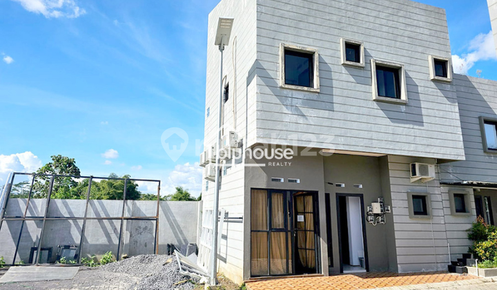 Modern 2-Story House Fully Furnished Near Toll Access in Araya
